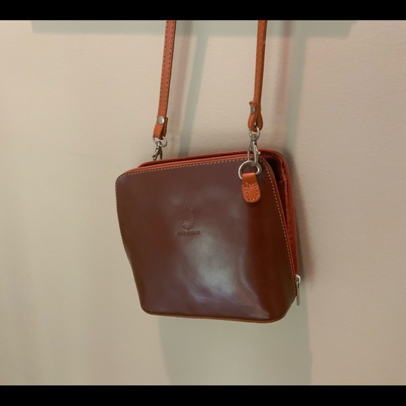 NWOT 2-tone Brown Italian Leather Crossbody Bag - Picture 2 of 12